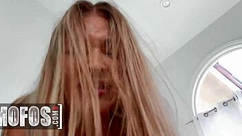 Surprise Stepsister In Bathroom Gives Amazing Blowjob!