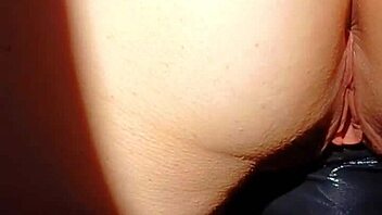 mature cougar grinding wet shaved pussy to pure bliss 😘