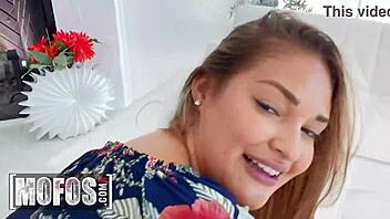 Surprise Stepsister In Bathroom Gives Amazing Blowjob!