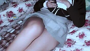 le DOY SU LECHE a mi HERMANASTRA COLEGIALA en su CUARTO y le LLENO DE SEMEN su VAGINA TIERNA video casero estudiante mexicana hd