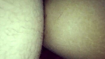 fudendo o cu da novinha while corno watches in shock!