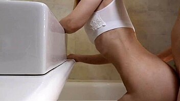 girlfriend's first hard anal sex with deep pounding