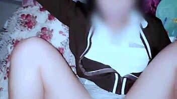 le DOY SU LECHE a mi HERMANASTRA COLEGIALA en su CUARTO y le LLENO DE SEMEN su VAGINA TIERNA video casero estudiante mexicana hd