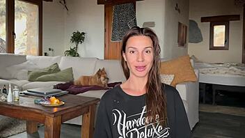 i can’t believe girls miss out on cumming. let me show ya 5 real reasons with my wet pussy!