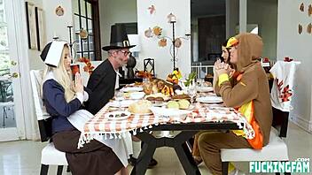 Filthy family banging before holiday feast starts