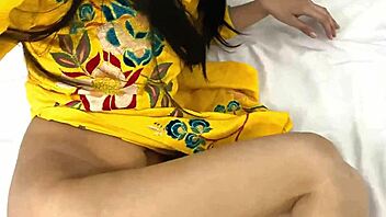 इंडियन रोलप्ले में आंटी के साथ स्पाइसी फैमिली चैट