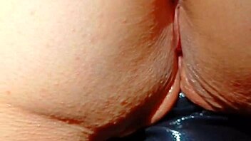 mature cougar grinding wet shaved pussy to pure bliss 😘