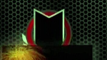 Charlee Chase Rubs Her Clit Hard with Toy in Cunt!