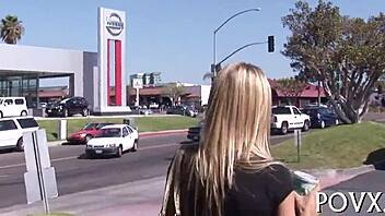 Ρε, δες αυτή την υπέροχη HD teen 18+ να παίρνει σκληρό γαμήσι σε σφιχτή πούτσα pov doggystyle!