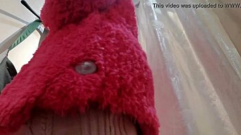 Your Italian stepmother shows her ass and hairy pussy in the dressing room