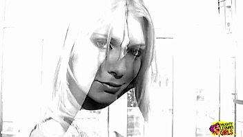 Karen says, 'I enjoyed sex with my lesbian friend'