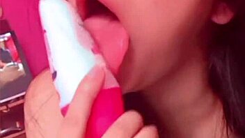 beautiful latina shows her vagina and asks if you'd lick it or not