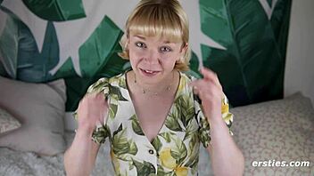 Sweet Jolie plays solo in the woods! 🌳