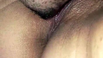 我痴迷舔我拉丁女友湿逼