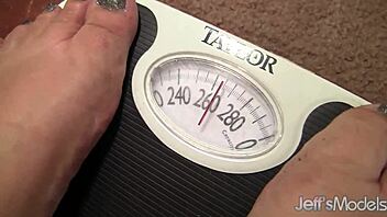 Watch becki butterfly get doggy fucked hard, her big ass bouncing?