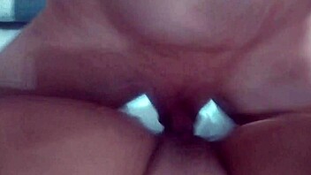 Coroa moaning as novinho fills her pussy 😍