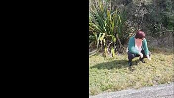 Trashy Kiwi Milf Urinates Publicly On Roadside