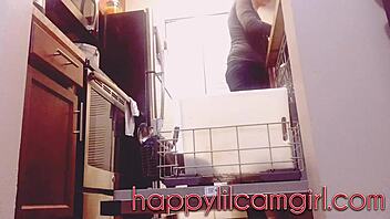 huge girl ignores you while cleaning kitchen, recording domination 😏