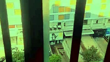 beautiful fat slut fingers her big pussy till she squirts - wanna see?