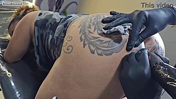 modifying the tattoo around my ass, now it's bigger than before 😏