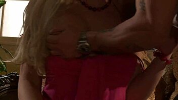 Watching blonde pornstar Jessica Lynn get pussy pounded and facial cumshot