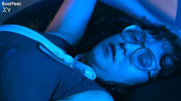 Up Close with Artemis's Sweaty Feet