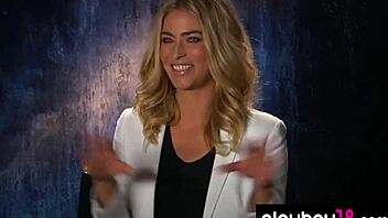 Busty Australian MILF Lisa Seiffert poses naked outdoors!