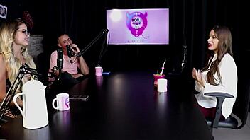 Faz Dominação Fetiche De Homem Vestindo Mulher, Pati Ferraz Em Sheer Red 😈