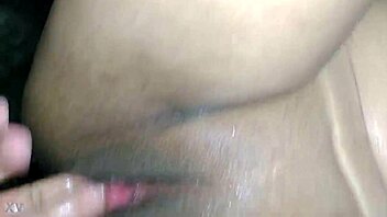 Why is this mature woman squirting during interracial anal assfucking?