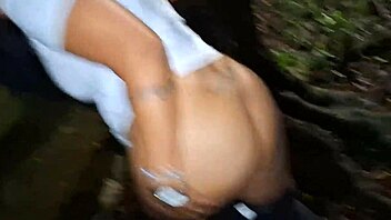 Safada LEVOU NA PRAÇA PRA TOMAR PORRA