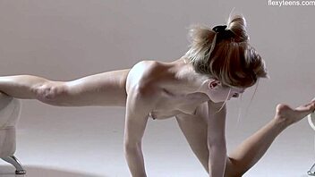 Russian Rita Mochalkina Shows Hairy Hot Body in Wild Gymnast Moves!