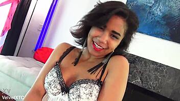 licking legend introduction with petite babe in casting interview.