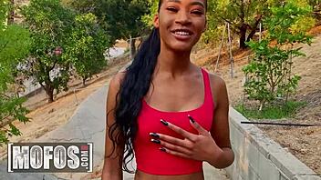 Isla Biza Cleans Charles Deras Cock With Facial