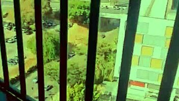 beautiful fat slut fingers her big pussy till she squirts - wanna see?