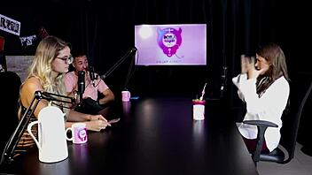 Faz Dominação Fetiche De Homem Vestindo Mulher, Pati Ferraz Em Sheer Red 😈