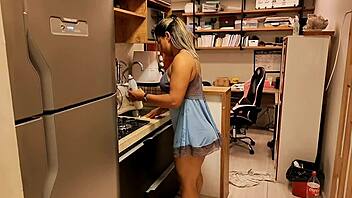 Hand Stuck In Sink? Stepbrother Fucks Ass And Cums Inside Blonde Luna Oliveira In Kitchen