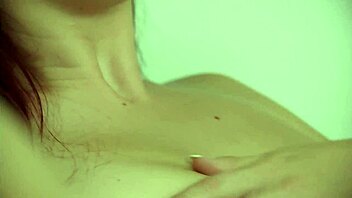 HOT LESBIAN ORGASM ON WASH MACHINE