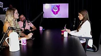 Faz Dominação Fetiche De Homem Vestindo Mulher, Pati Ferraz Em Sheer Red 😈