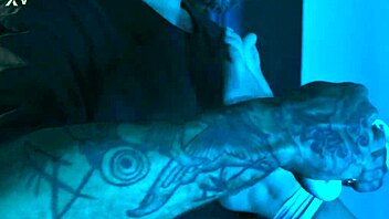 Up Close with Artemis's Sweaty Feet