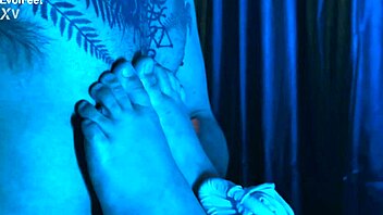 Up Close with Artemis's Sweaty Feet