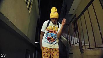 Mature Woman Fucks Small Dick