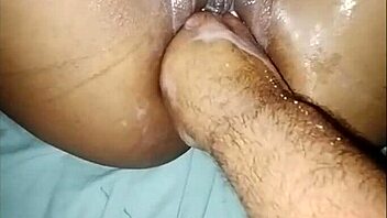 Huge fisting insertion by amateurs!