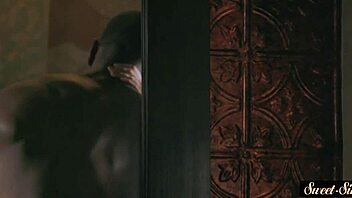 A girl took a shower and started to fuck with her boyfriend