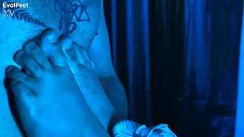 Up Close with Artemis's Sweaty Feet