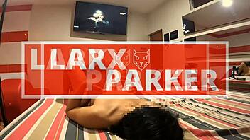 Perla in ROOM CASTING, legs open for sucking.