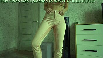 Female desperation leads to peeing in tight jeans