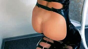 Worship your mistress's ass in latex and heels