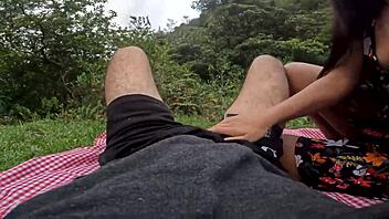 Mi pareja en un picnic con su novio