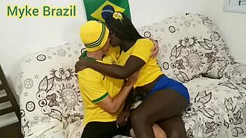 Cute Amateur Facial with Brazilian Oral