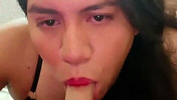 i like to suck my dildote so much